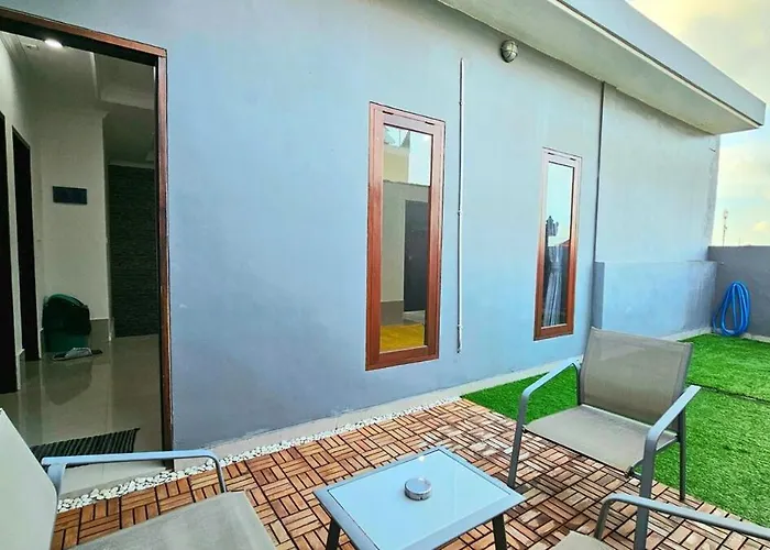 4 Bedroom With Pool Near Canggu And Seminyak Ferienhaus