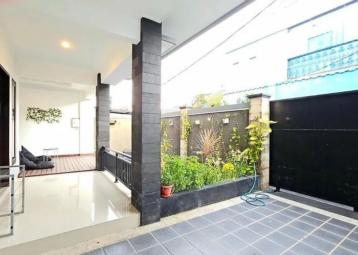 4 Bedroom With Pool Near Canggu And Seminyak Ferienhaus